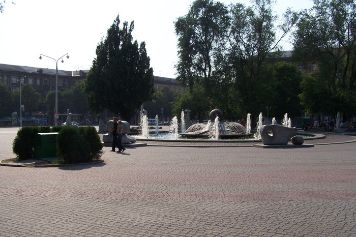 Фонтан на площади Маяковского в Запорожье