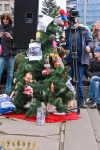 Елка на Евромайдане возле ОГА в Запорожье Елка на Евромайдане возле ОГА в Запорожье