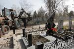 Осипенковское кладбище готовят к поминальном дню (Запорожье)