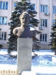 Памятник (бюст) Серго Орджоникидзе в Запорожье
