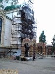 Свято-Покровский собор в Запорожье. Установка навеса