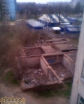 Мусорная свалка на территории детской больницы №5 в Запорожье
