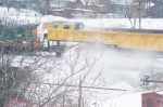 Сброс снега с поезда в Запорожье